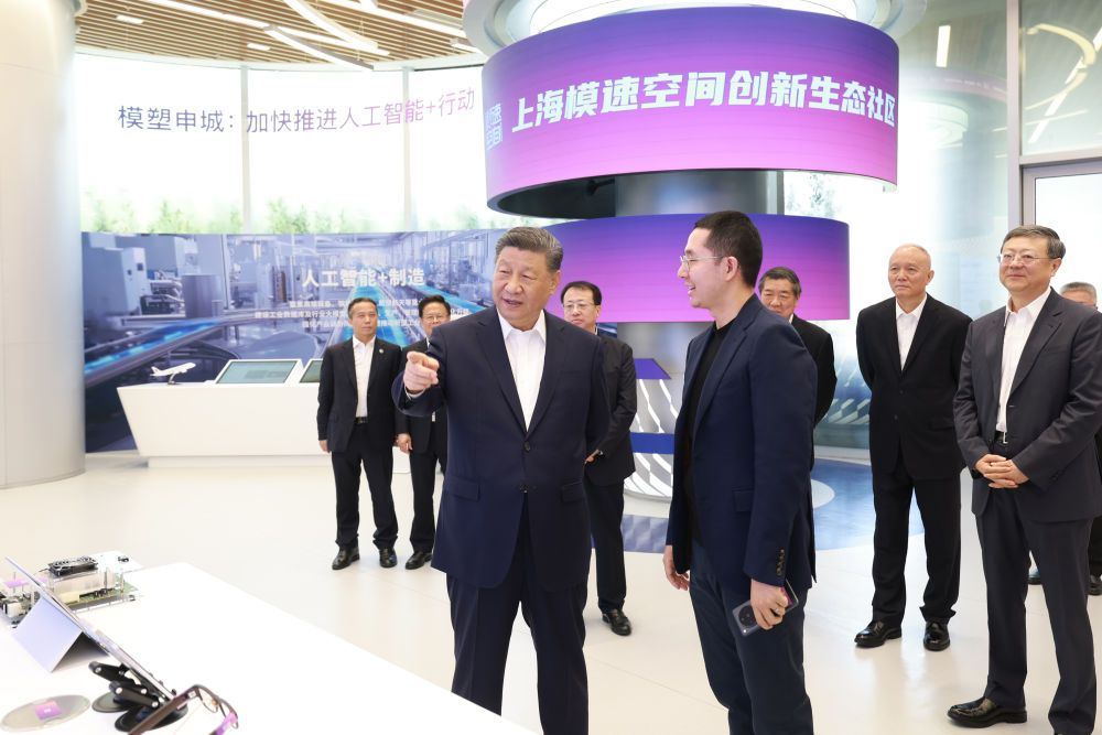 习语丨总书记关心关怀劳动者的十个微镜头