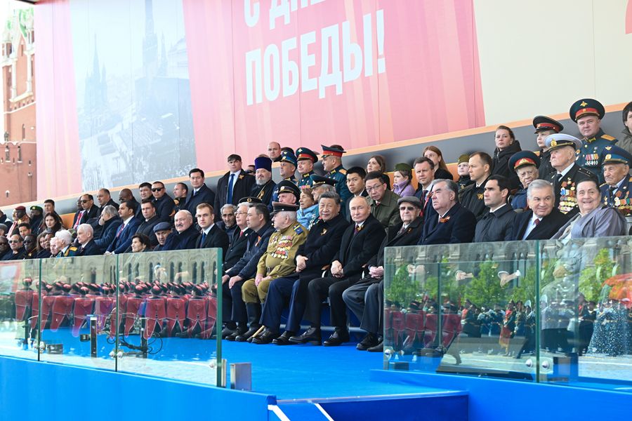 独家视频丨习近平出席俄罗斯纪念苏联伟大卫国战争胜利80周年庆典