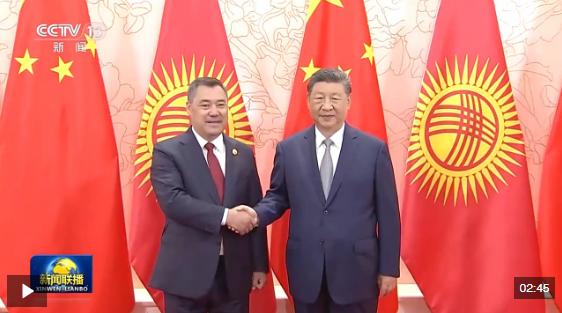 习近平会见吉尔吉斯斯坦总统扎帕罗夫