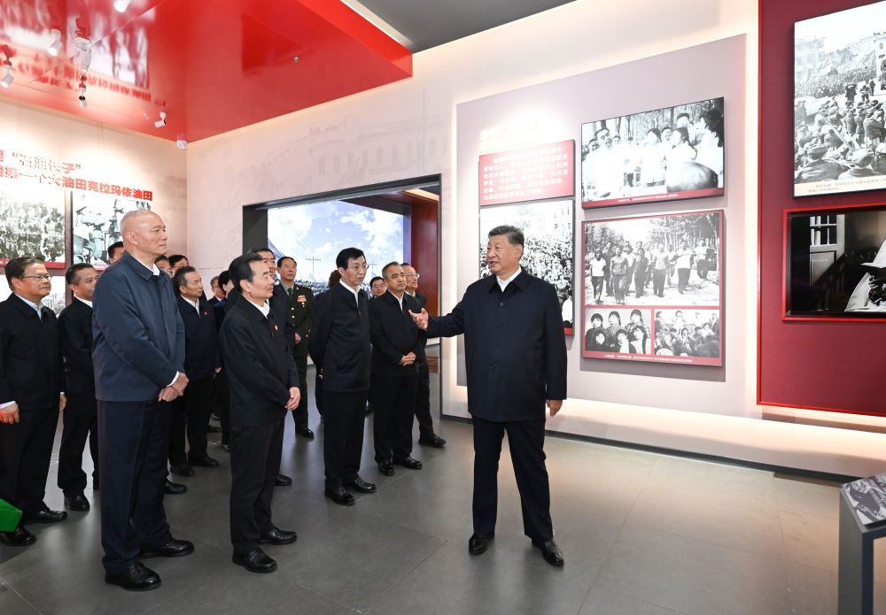 学习新语｜跟着总书记感受新疆70年的沧桑巨变