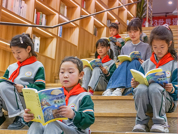 看图学习丨推动少先队事业不断取得新成绩 总书记寄语这所“大学校”