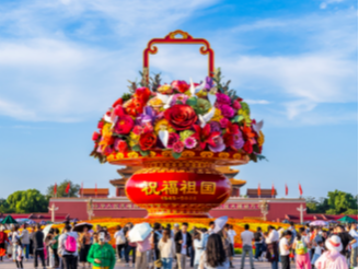 一习话·追光的你丨“征途漫漫，惟有奋斗”